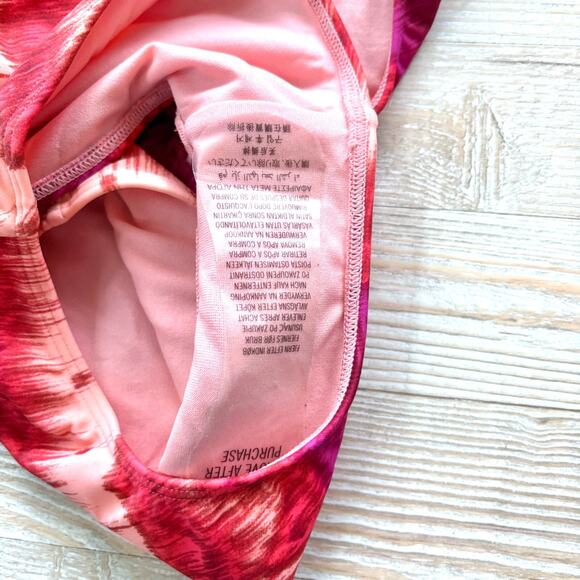 Abercrombie & Fitch Printed Cutout One Piece Swimsuit | Pink Size XS‎ - Picture 5 of 6